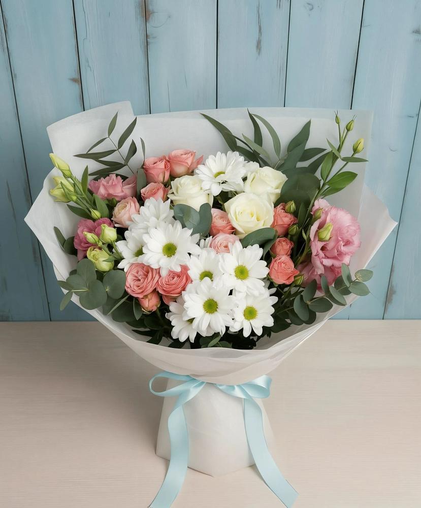 Букет цветов из: Розы, Лизиантусы и Хризантемы в Энергетиков