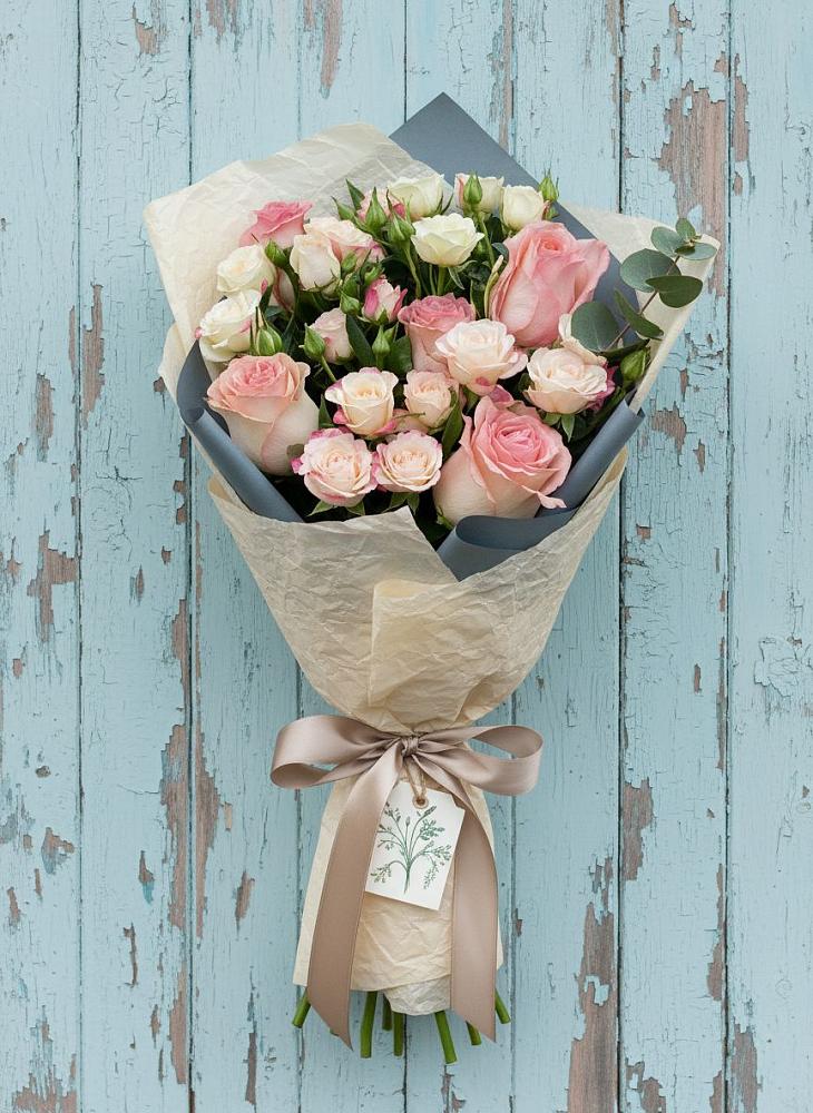 Букет цветов из: Розы в Энергетиков