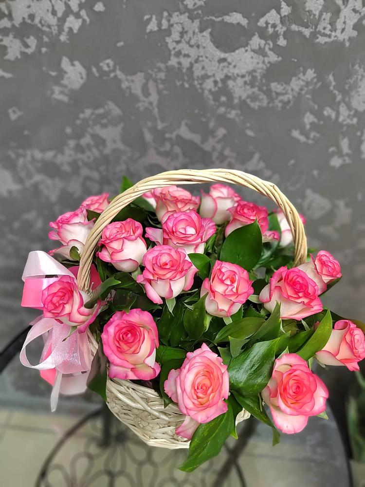 Цветочная композиция из Розы в корзине в Энергетиков