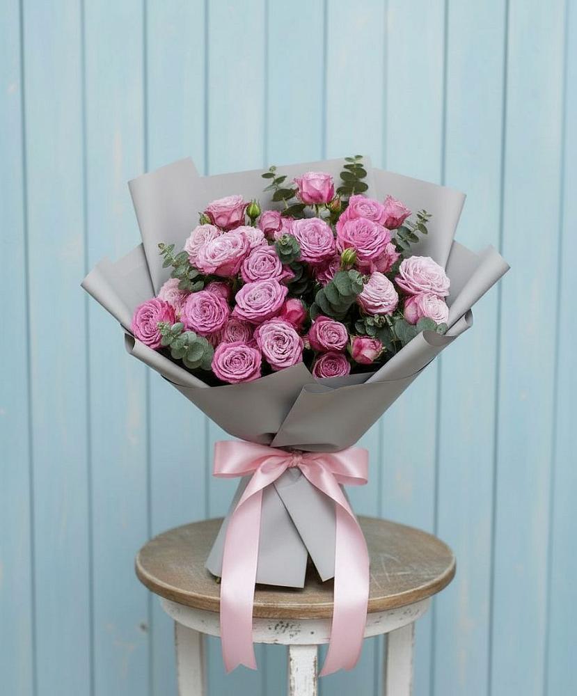 Букет цветов из: Розы в Энергетиков