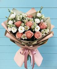 Букет цветов из:  Розы, Альстромерии и Лизиантусы в Энергетиков