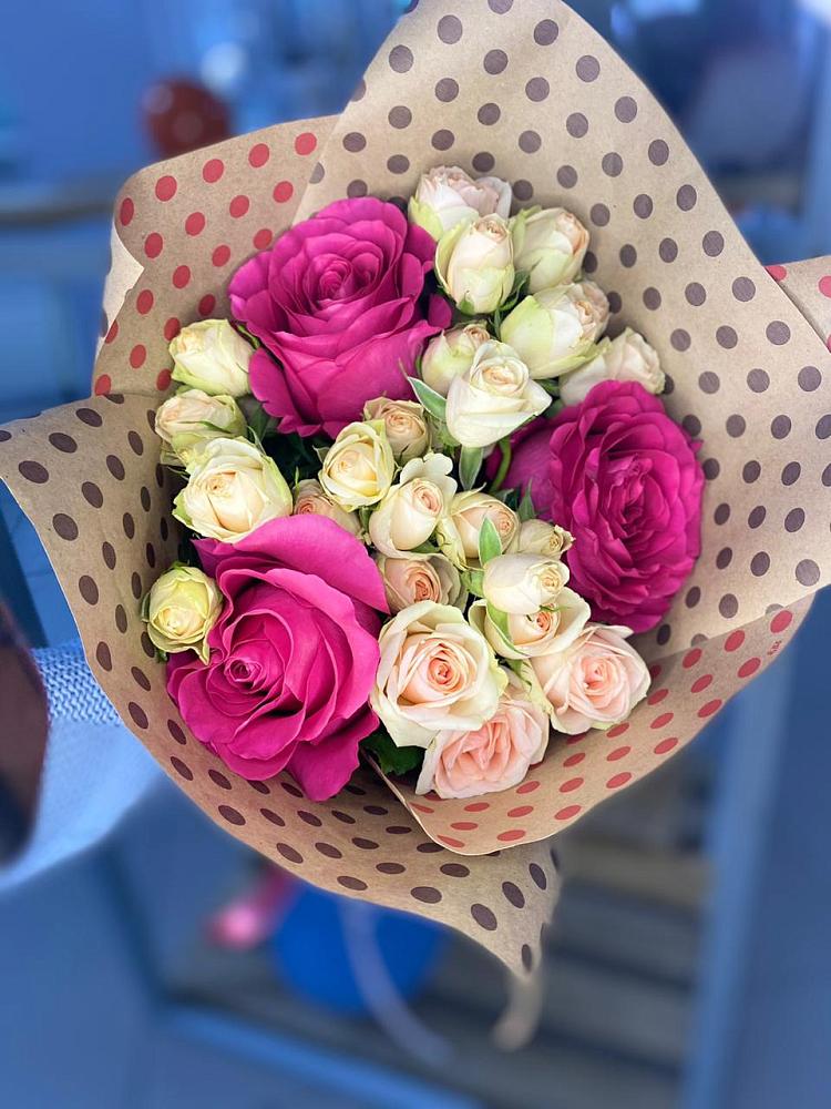 Букет цветов из: Розы в Энергетиков