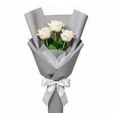 Букет 3 белые розы в Энергетиков