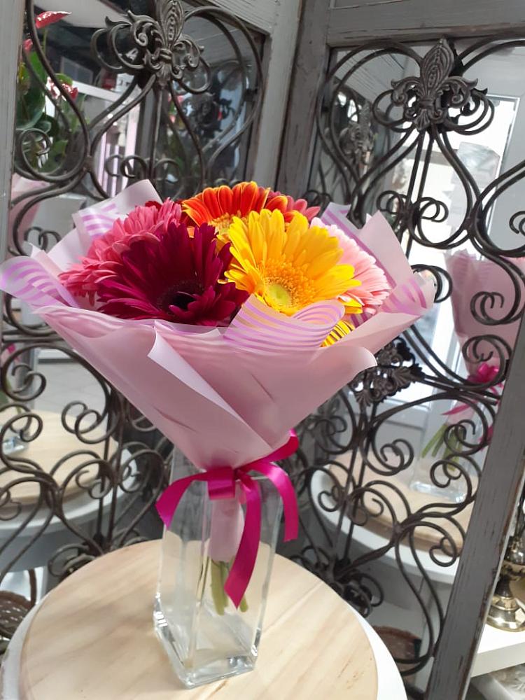 Букет цветов из: Герберы в Энергетиков