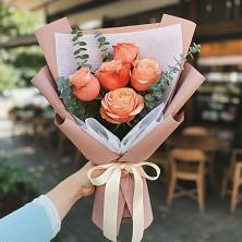 Букет цветов из:  Розы в Энергетиков