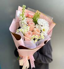 Букет цветов из:  Хризантемы и Розы в Энергетиков