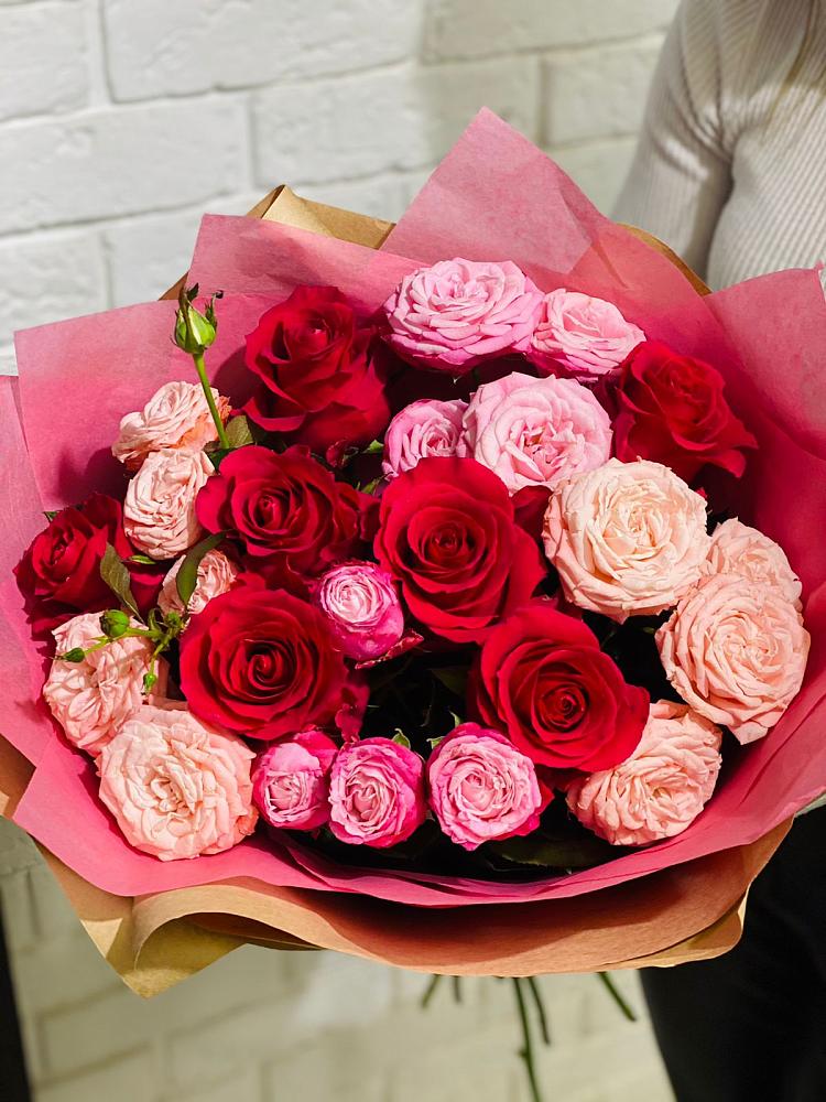 Букет цветов из: Розы в Энергетиков