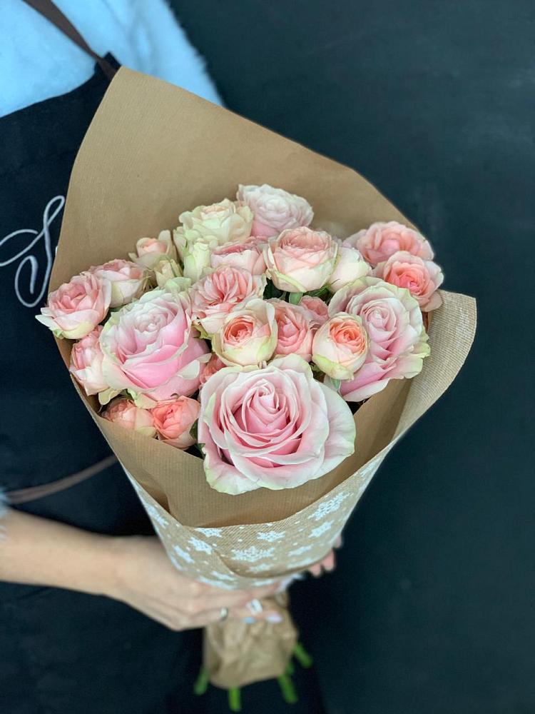 Букет цветов из: Хризантемы и Розы в Энергетиков