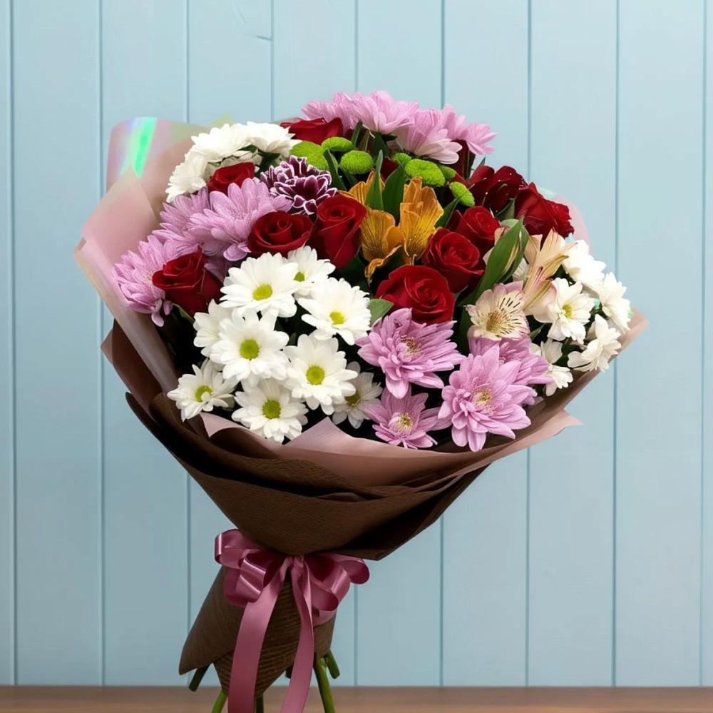 Букет цветов из: Розы, Хризантемы и Альстромерии в Энергетиков