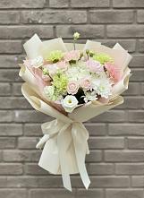 Букет цветов из:  Гвоздики, Розы, Лизиантусы и Хризантемы #REPLACE_PRED# Энергетиков