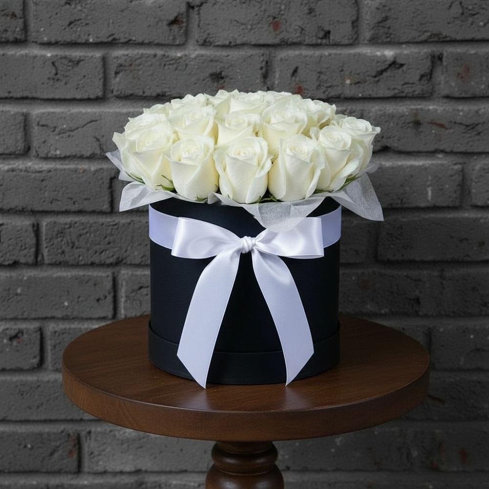 Цветочная композиция из Розы в шляпной коробке в Энергетиков