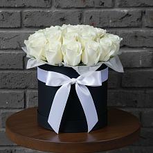 Цветочная композиция из Розы в шляпной коробке в Энергетиков